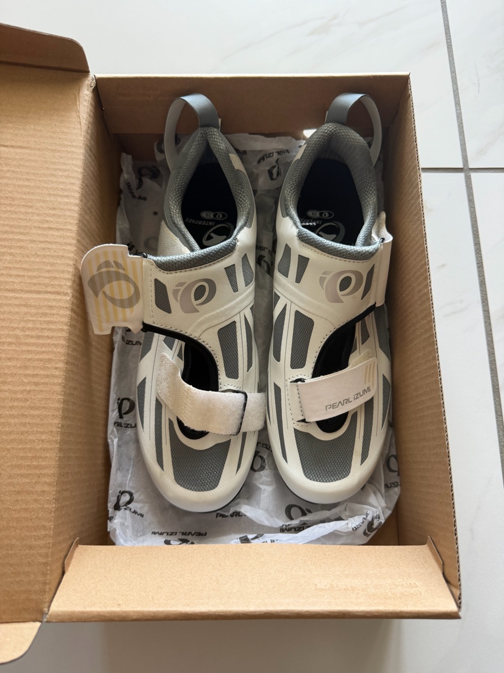 Pearl Izumi Women’s Cycling Shoes Size 8 - Tri Fly Elite V6